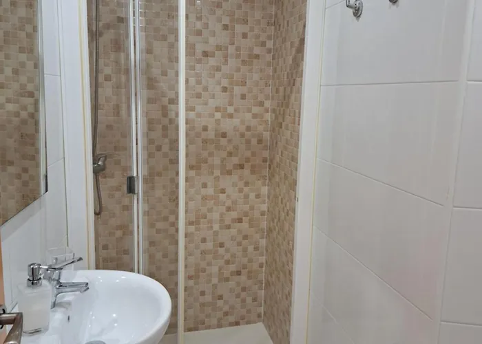 Hostal Iruna Santurtzi